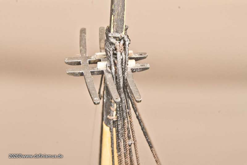 Victory_topmast_stays_260614_6731.jpg