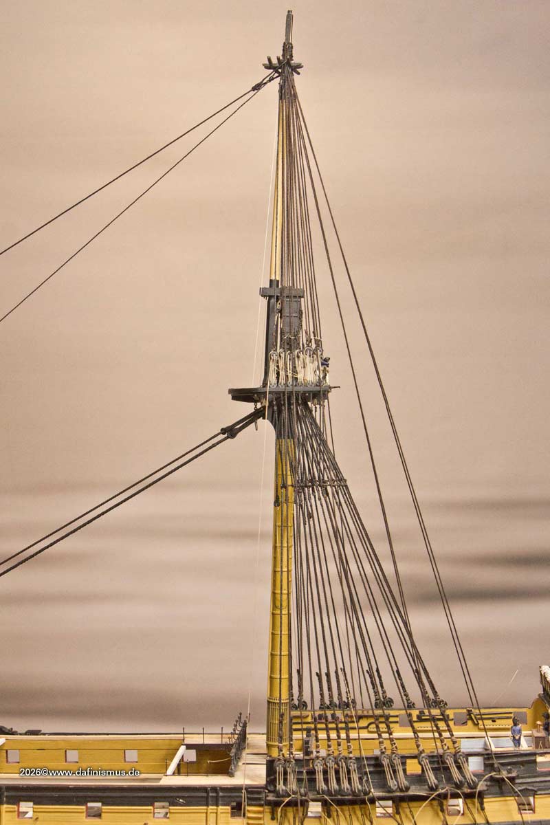 Victory_topmast_stays_260614_6769.jpg