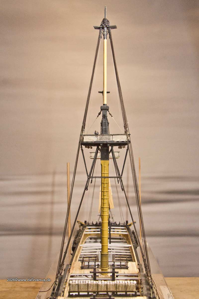 Victory_topmast_stays_260614_6770.jpg