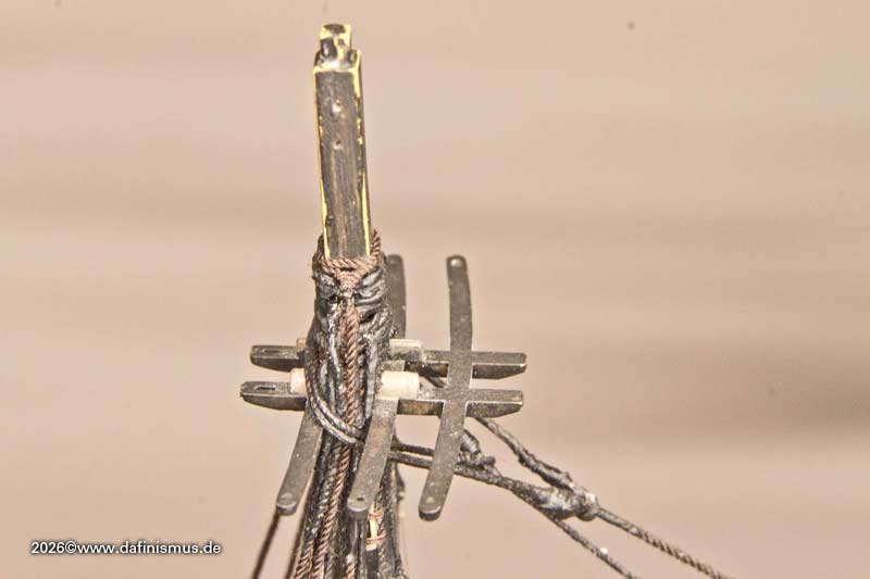 Victory_topmast_stays_260614_6781.jpg