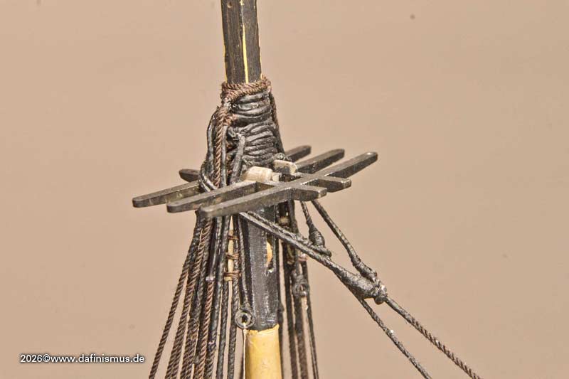 Victory_topmast_stays_260614_6788.jpg