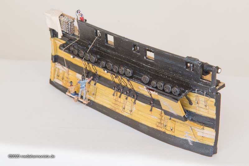 Vaisseau HMS Victory Exploration de quoi qu´on peut faire :-) ... 1/100ème Réf 80897  Victory-4er-1805-Detail-201228_5680