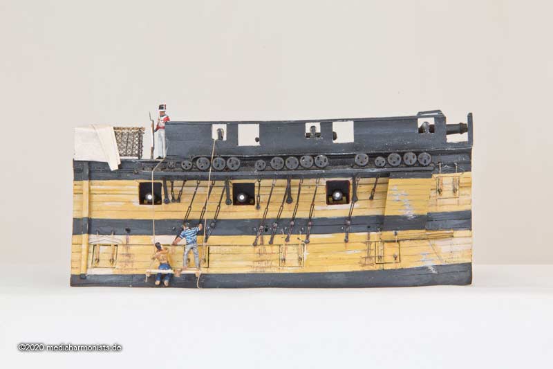 Vaisseau HMS Victory Exploration de quoi qu´on peut faire :-) ... 1/100ème Réf 80897  Victory-4er-1805-frei-1-201228_5575