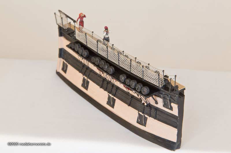 Vaisseau HMS Victory Exploration de quoi qu´on peut faire :-) ... 1/100ème Réf 80897  Victory-4er-2020-Detail-201228_5672