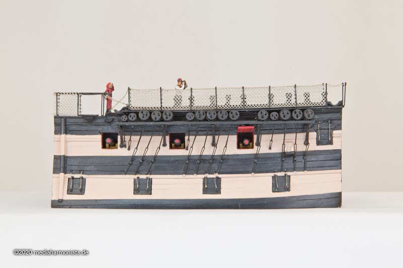 Vaisseau HMS Victory Exploration de quoi qu´on peut faire :-) ... 1/100ème Réf 80897  Victory-4er-2020-frei-1-201228_5587